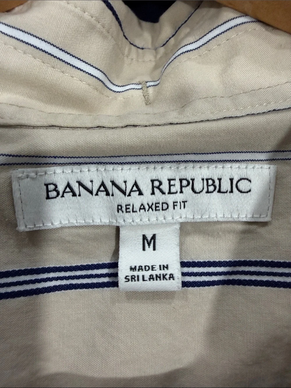 Banana Republic | Relaxed Fit Cotton Poplin Shirt (size M)